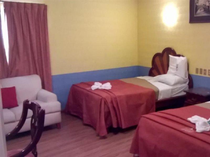 Hotel Real Tlaxcala Экстерьер фото
