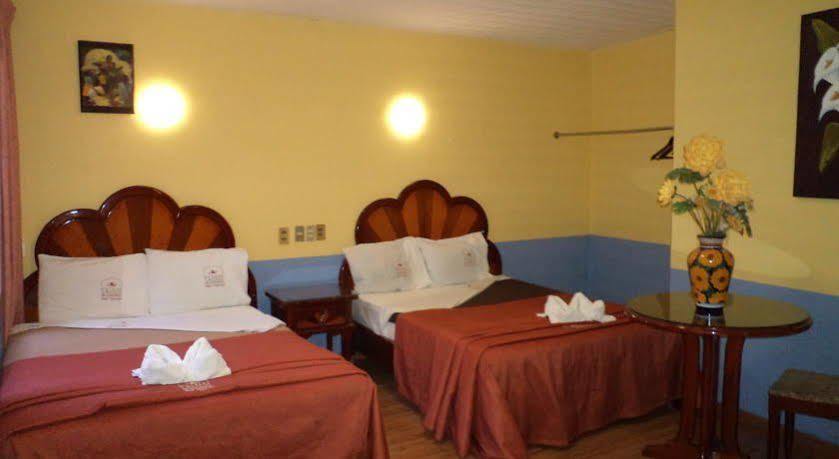 Hotel Real Tlaxcala Экстерьер фото